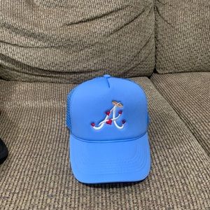 Atlanta Braves heart logo trucker hat